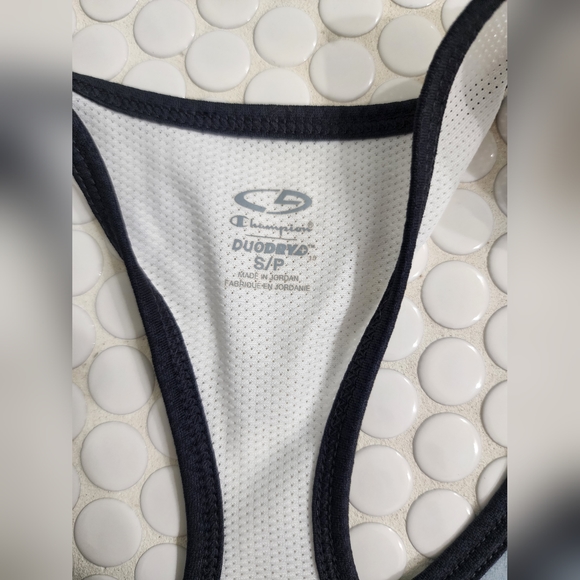 Loose fitting Athletic tank - Picture 6 of 6